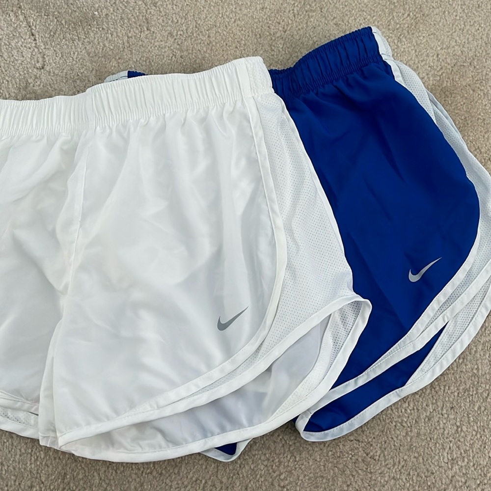 Like new Nike athletic shorts.